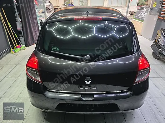 2011 Model Renault Clio 1.6 Executive 20. Yıl Otomatik - SMR Auto İstanbul