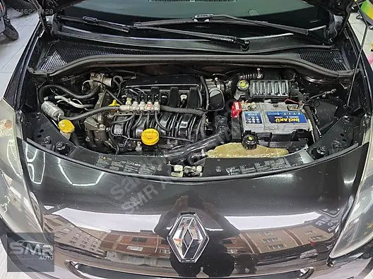2011 Model Renault Clio 1.6 Executive 20. Yıl Otomatik - SMR Auto İstanbul
