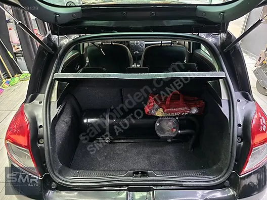2011 Model Renault Clio 1.6 Executive 20. Yıl Otomatik - SMR Auto İstanbul