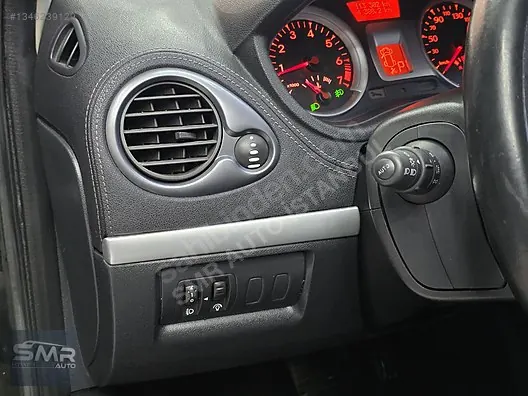 2011 Model Renault Clio 1.6 Executive 20. Yıl Otomatik - SMR Auto İstanbul