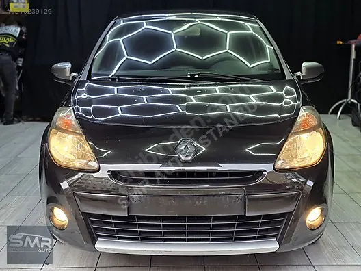 2011 Model Renault Clio 1.6 Executive 20. Yıl Otomatik - SMR Auto İstanbul